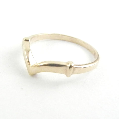 14kt Gold Small Chevron Band