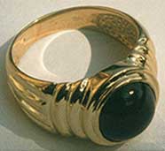 Round Cabochon Onyx Ring