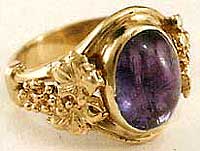 Cabochon Amethyst Ring with Grape Motif